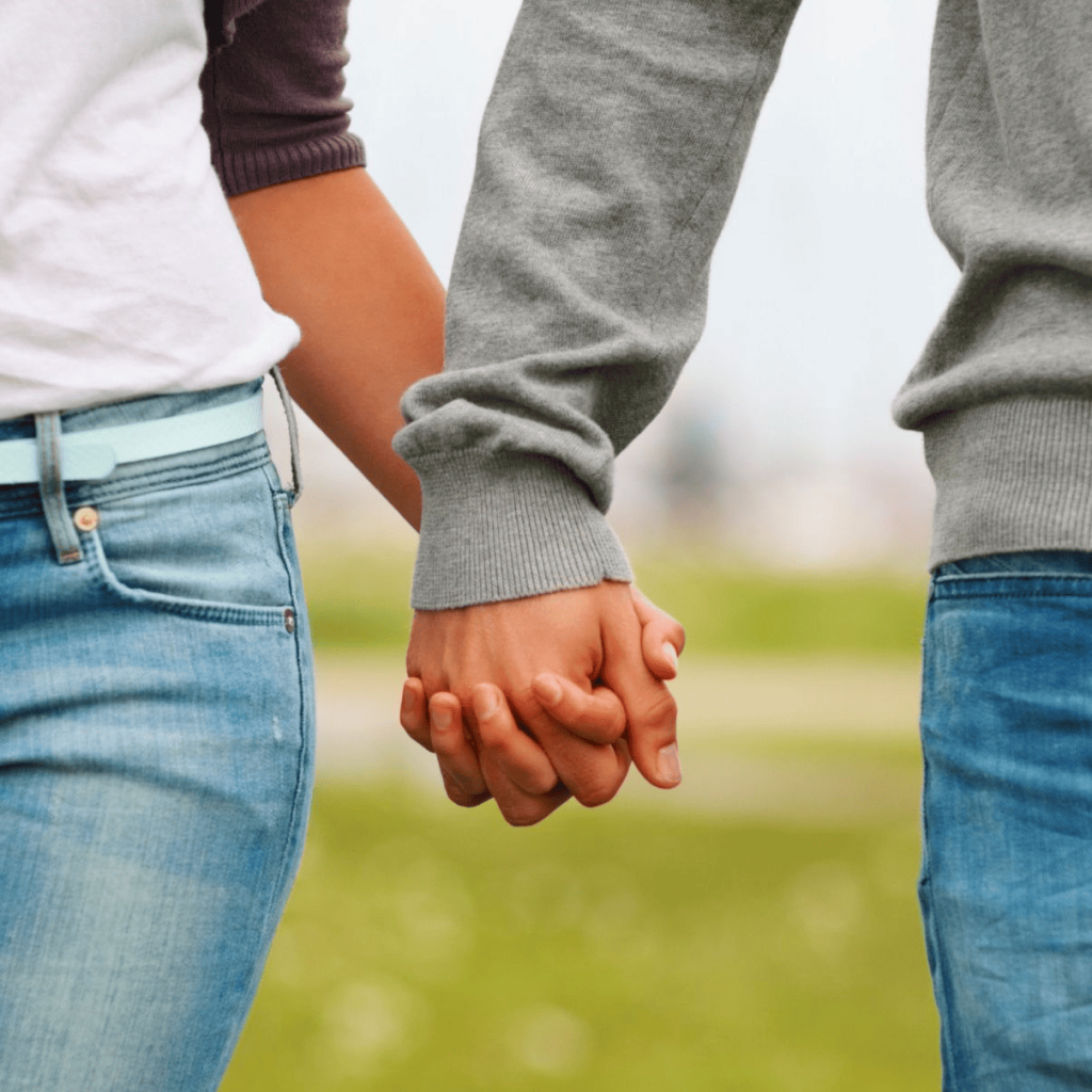 Juliedates
In einer Welt, in der die Verbindung zu Gleichgesinnten oft eine Herausforderung darstellt, bietet JulieDates.com eine erfrischende Lösung. Diese Plattform ist speziell darauf ausgelegt, Menschen zusammenzubringen, die das Abenteuer, die Spannung und die Leidenschaft in ihrem Leben wiederentdecken möchten.